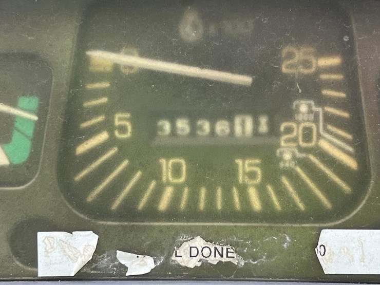 ford-7610-image-24