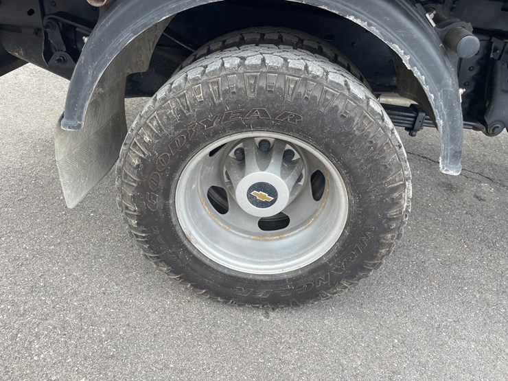 2021-chevrolet-3500-image-20