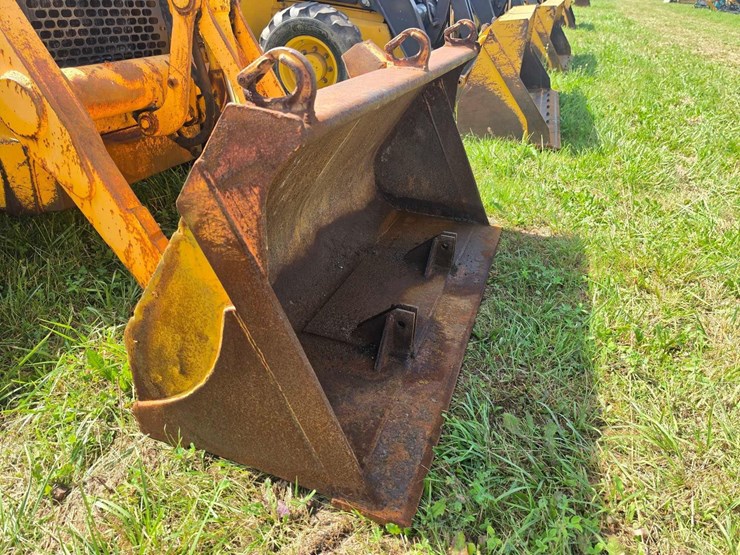 deere-410d-image-9