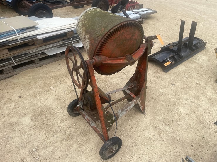 #3435-•-concrete-mixer-image-4