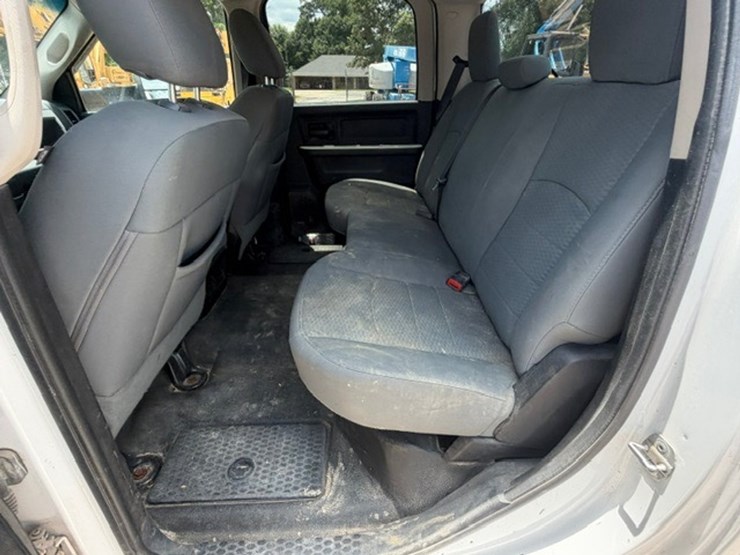 2013-dodge-ram-2500-image-25