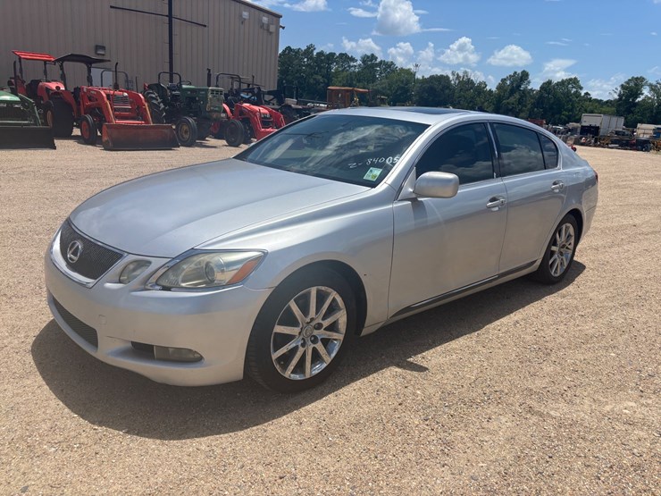 #84005-•-2005-lexus-gs300-image-1