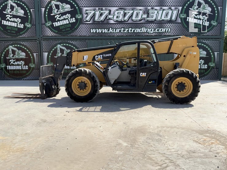 2016-caterpillar-tl642d-image-1