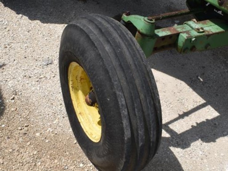 john-deere-4040-image-3