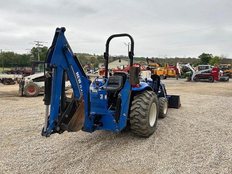 2015-new-holland-boomer-37-image-4