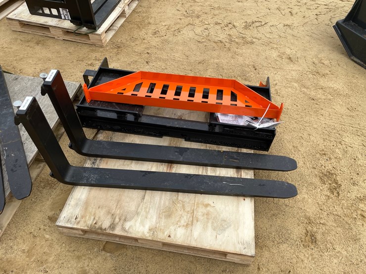 #2006-•-new-wolverine-skid-steer-pallet-fork-frame-with-forks-image-2