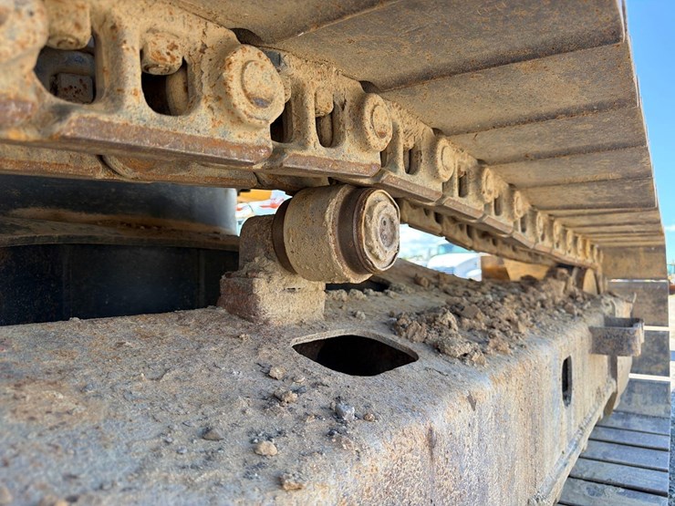 2019-deere-135g-image-16