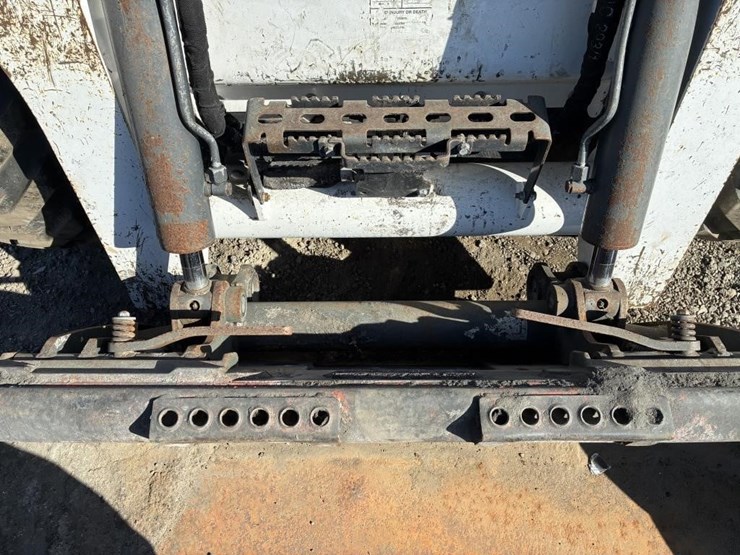 2021-bobcat-s740-image-8