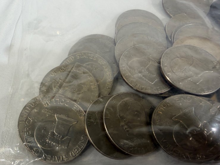 #40035-•-(50)-1776-1976-bicentennial-one-dollar-coins-image-19