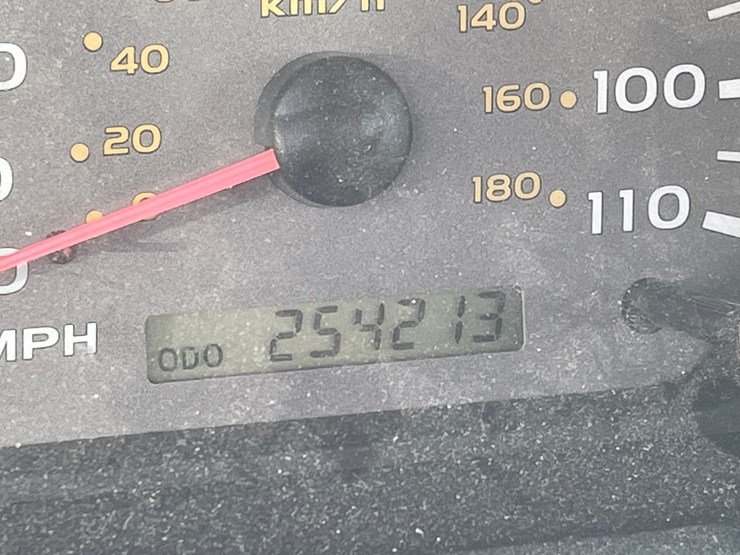 2003-toyota-sequoia-image-144