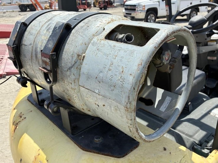 komatsu-fg25st-12-image-14