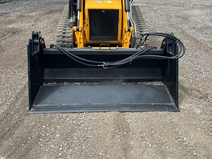2022-jcb-1cxt-image-10