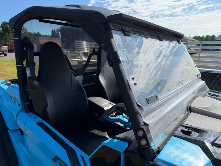 #1428-•-2023-yamaha-wolverine-rmax-4x4-utv-image-38