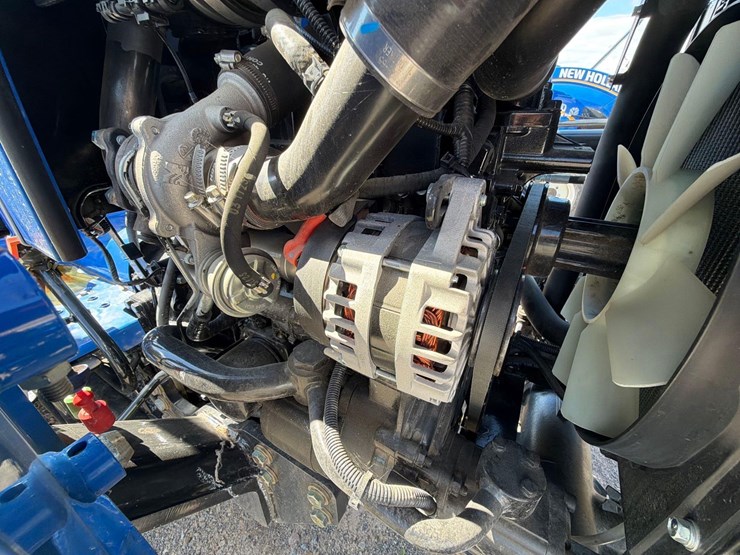 new-holland-boomer-40-image-14