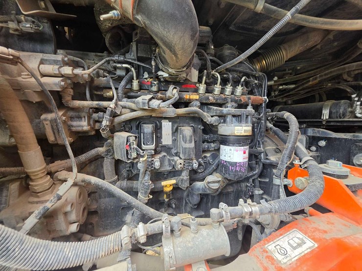 2019-hitachi-zw310-6-image-9