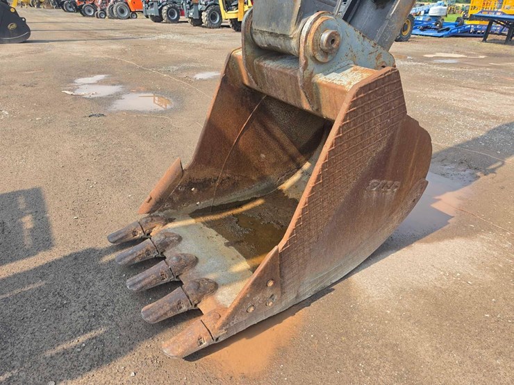 2022-volvo-ecr355el-image-18