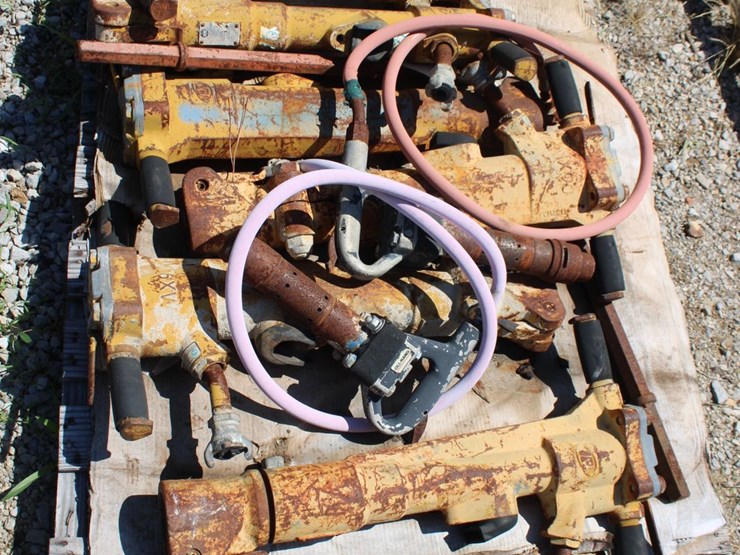 six-ingersoll-rand-pnuematic-jack-hammers-image-1