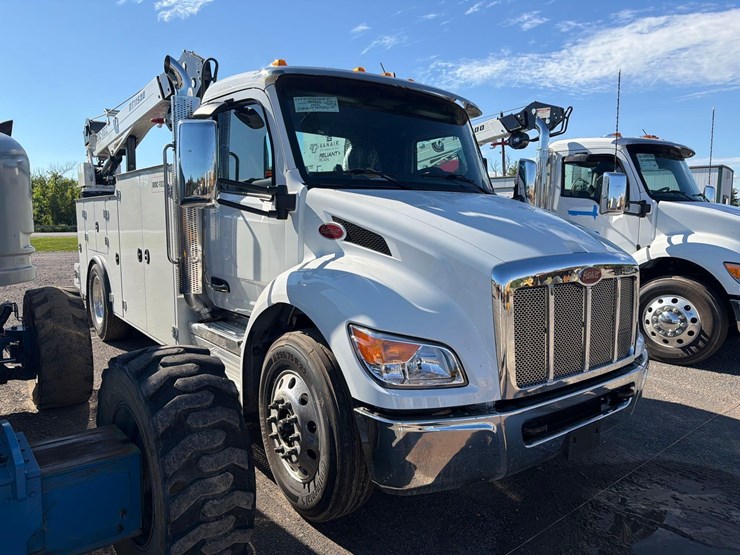 2027-peterbilt-536-image-2