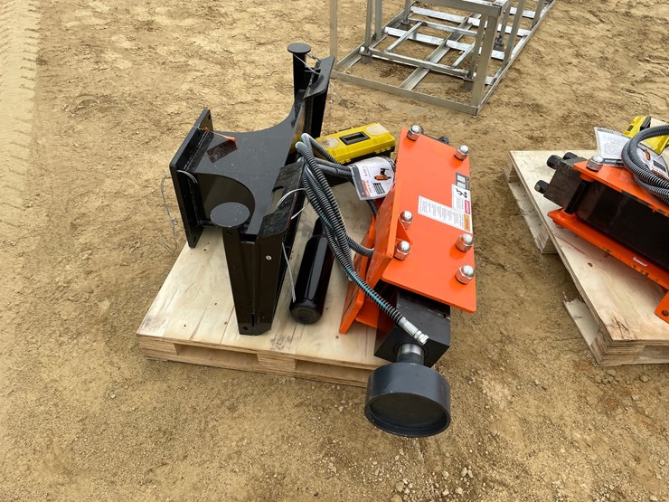 #2053-•-new-wolverine-skid-steer-post-hole-driver-image-4