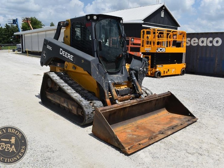2017-deere-333g-image-7