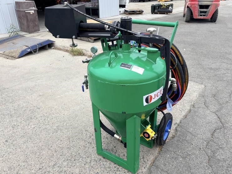 db600-dustless-blasting-image-1