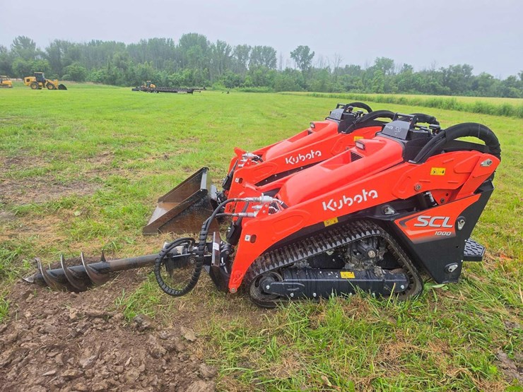 2026-kubota-scl1000-image-1