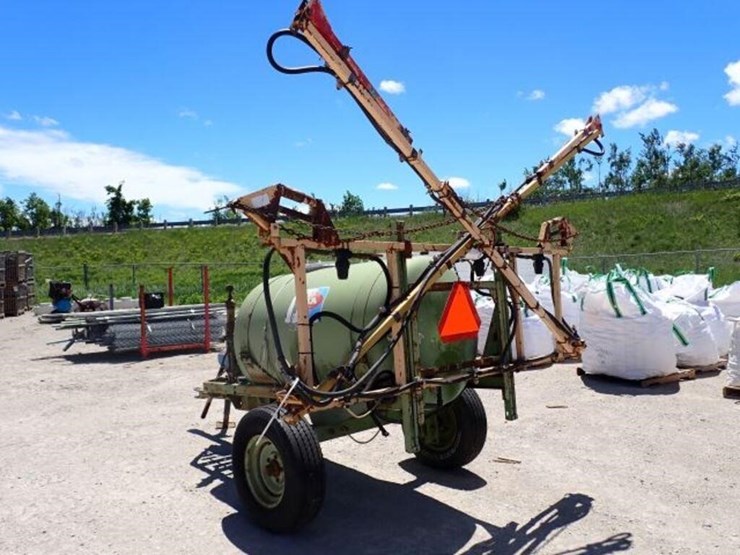 calsa-280-gal-tow-behind-sprayer-image-3