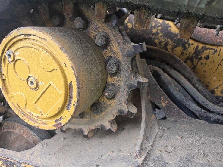2020-caterpillar-259d3-image-13