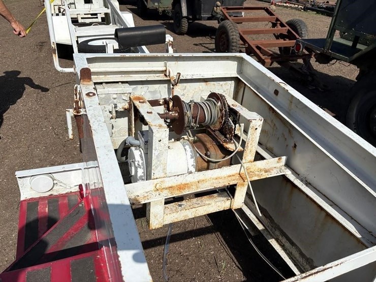13'-long-trailer-frame-w/winch-image-6