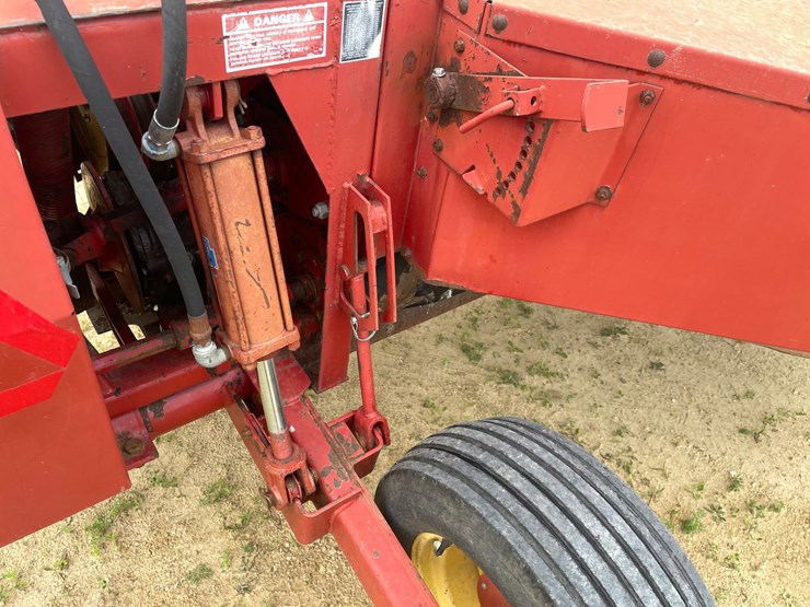 new-holland-489-image-29