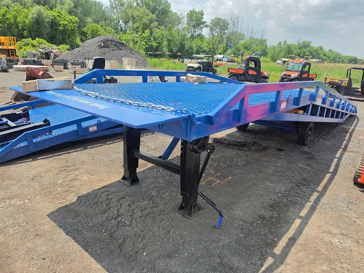 new-dcqy-15-15-ton-loading-ramp-image-1