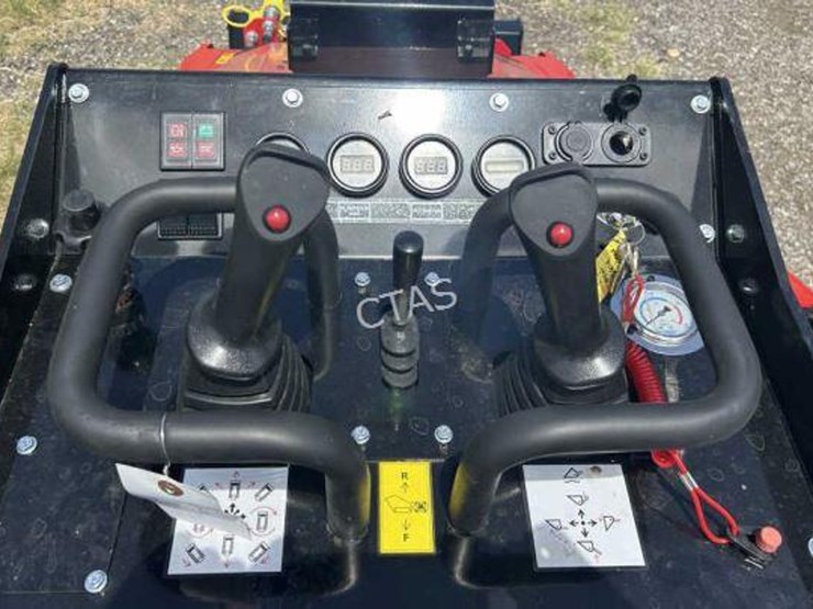 #52-•-mini-skid-steer-loader---ft-v1000---diesel-image-8