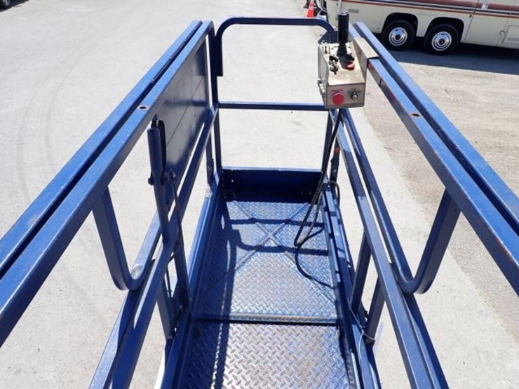 1996-jlg-20-ft-scissor-lift-c0382740200025908-image-18