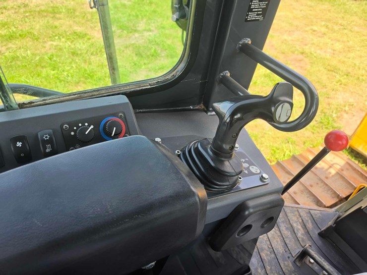 2019-deere-550-lt-image-27