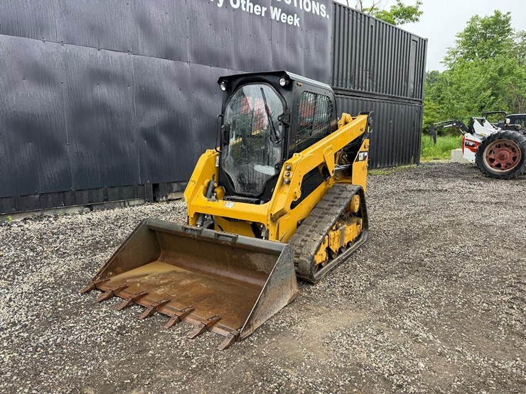2017-caterpillar-249d-image-8