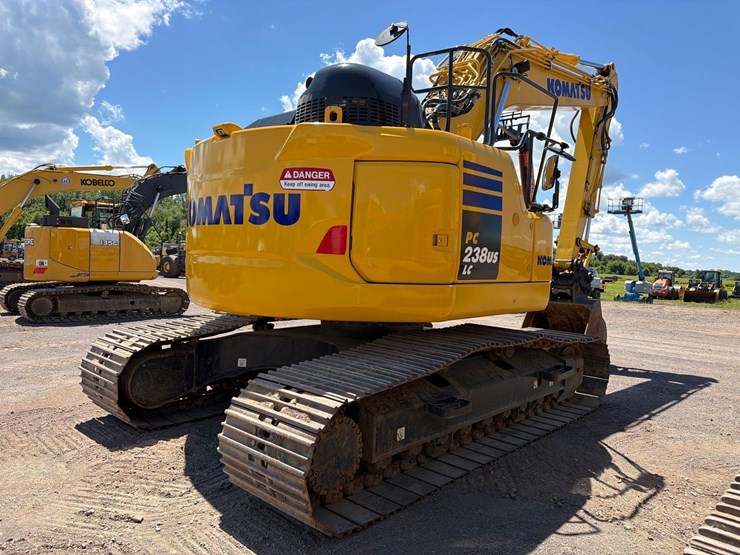 komatsu-pc238us-lc-11-image-6