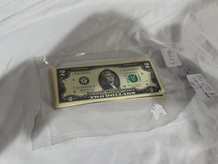 #40037-•-(50)-2017-two-dollar-bills-uncirculated-image-2