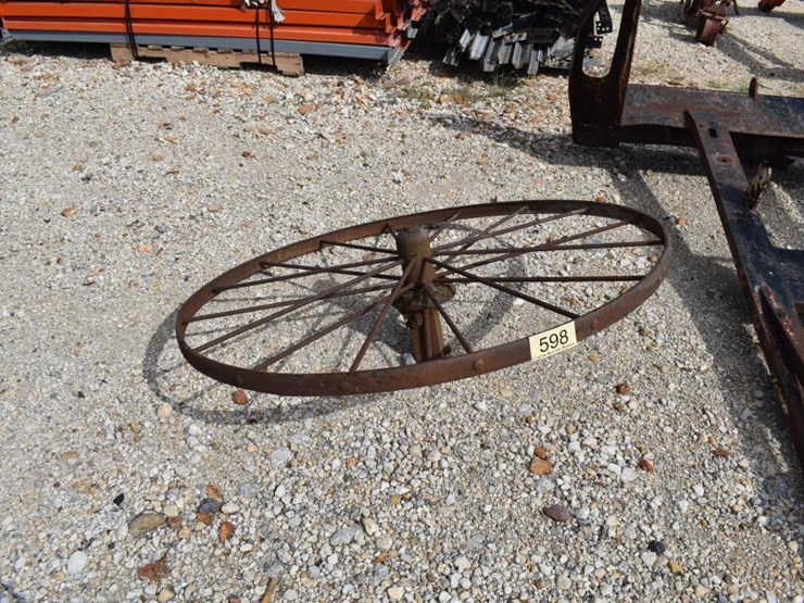 antique-steel-wheel-image-1