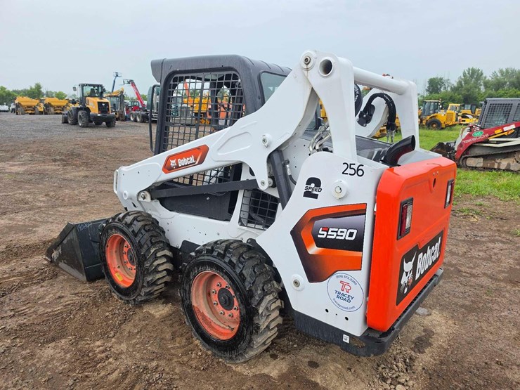 2024-bobcat-s590-image-7