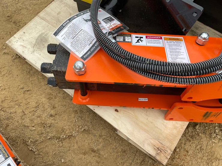#2054-•-new-wolverine-skid-steer-post-hole-driver-image-8