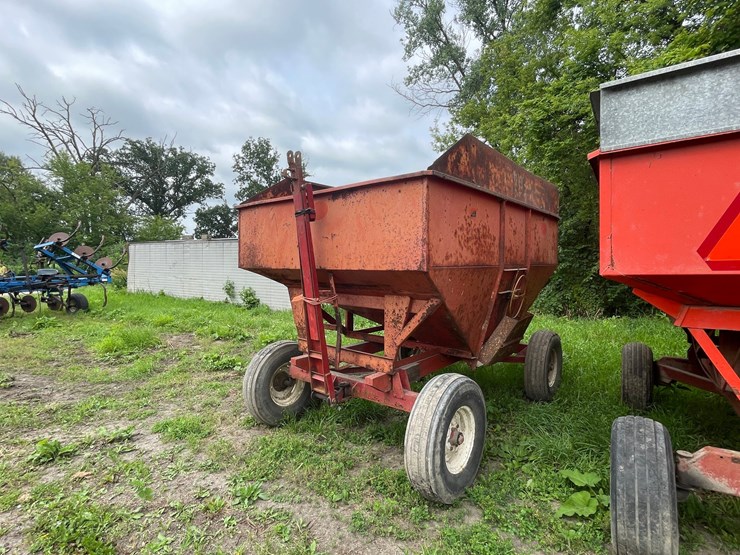 #8315-•-knowles-g900-feed-wagon-gravity-box-image-2