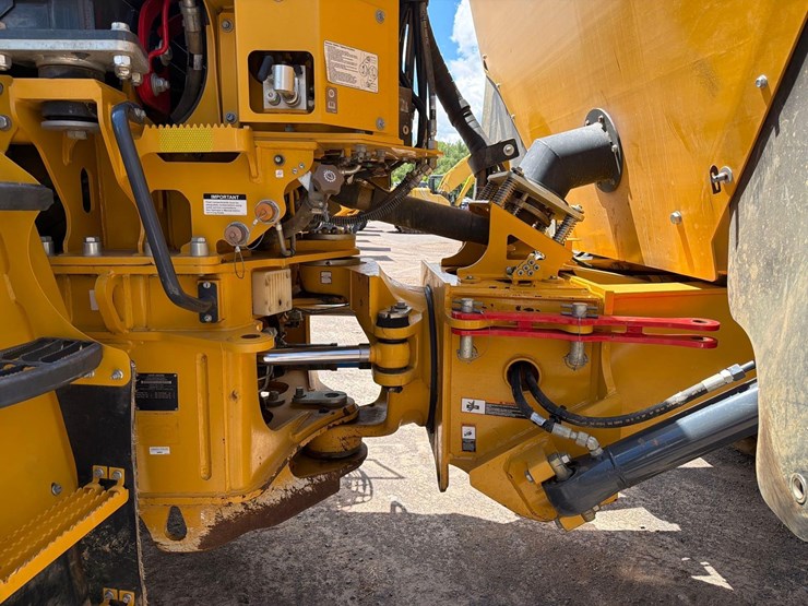 2024-deere-260p-image-10