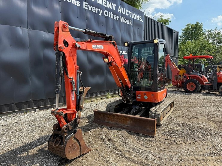 2015-kubota-u35-4-image-7