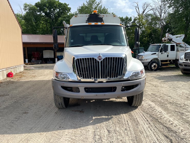 2010-international-durastar-4400-image-2