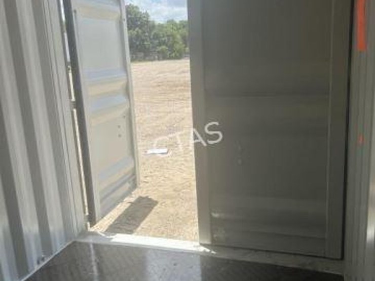 #39-•-10'-conex-shipping-container---one-trip-image-13