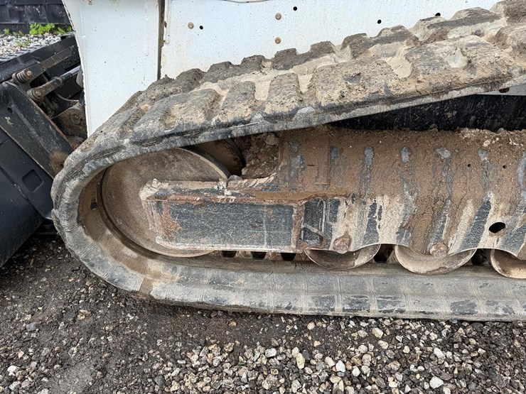 2019-bobcat-t595-image-17