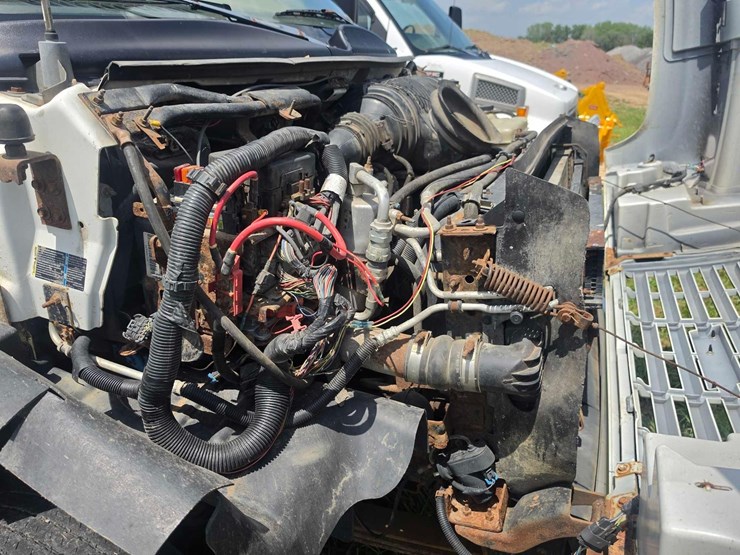 2003-gmc-topkick-c5500-image-11