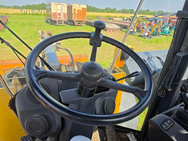 deere-624k-image-24