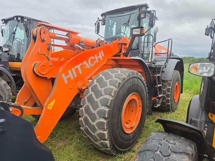 2019-hitachi-zw310-6-image-2