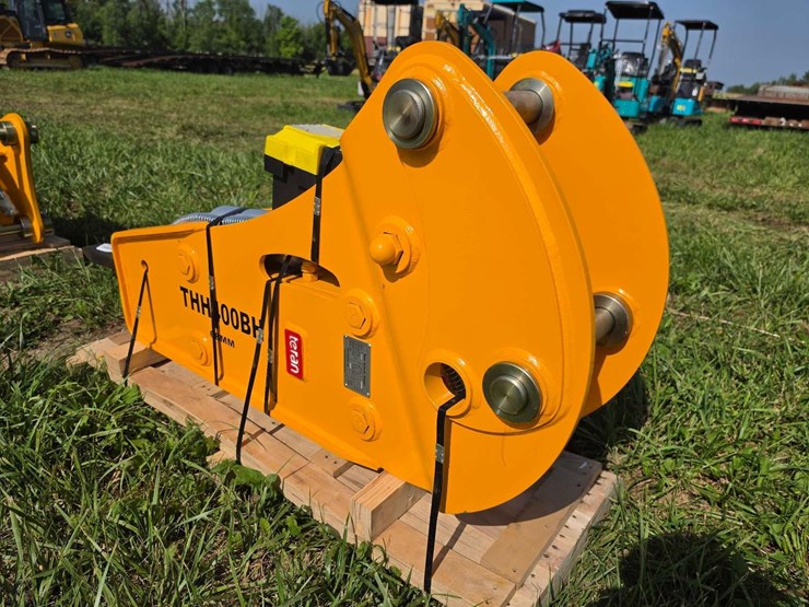 caterpillar-416-image-2